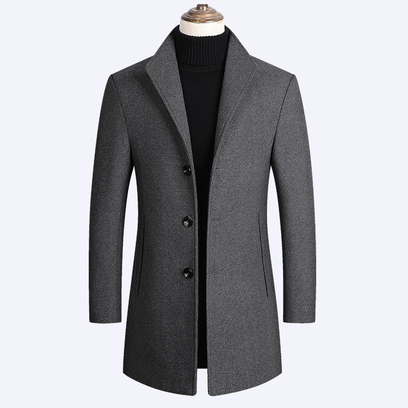Cappotto elegante con collo alto retró
