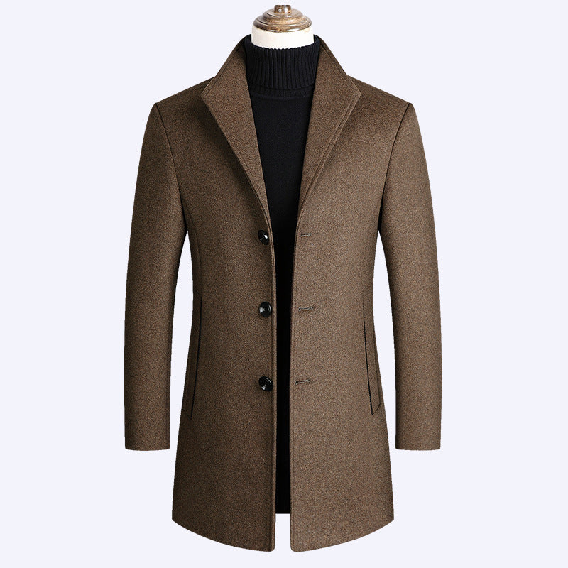Cappotto elegante con collo alto retró